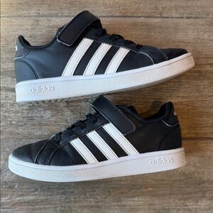 adidas Kids Black and White Velcro Strap Sneaker